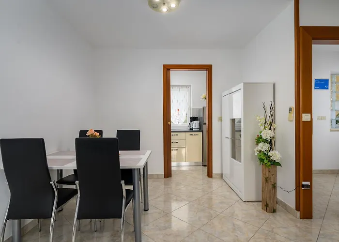 Stancija Amorozo 6 *